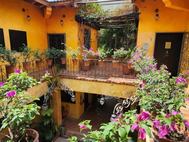 Local F en Renta Plaza Los Mercados | Emiliano Zapata - Puerto Vallarta - jalisco